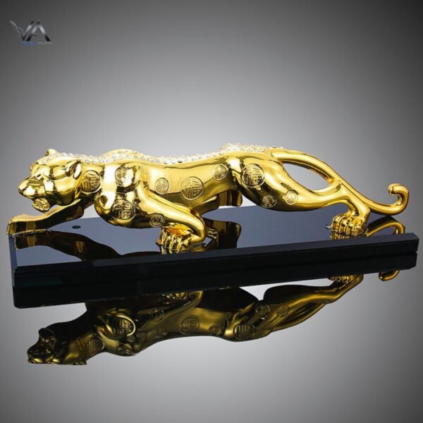 Leopard Car Perfume Ornament Creative Jewelry (3) Dashboard Accessory